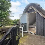 6 Person In